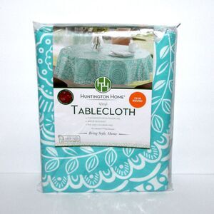 Huntington Home Vinyl Tablecloth 70” Round white blue aqua NEW spring summer